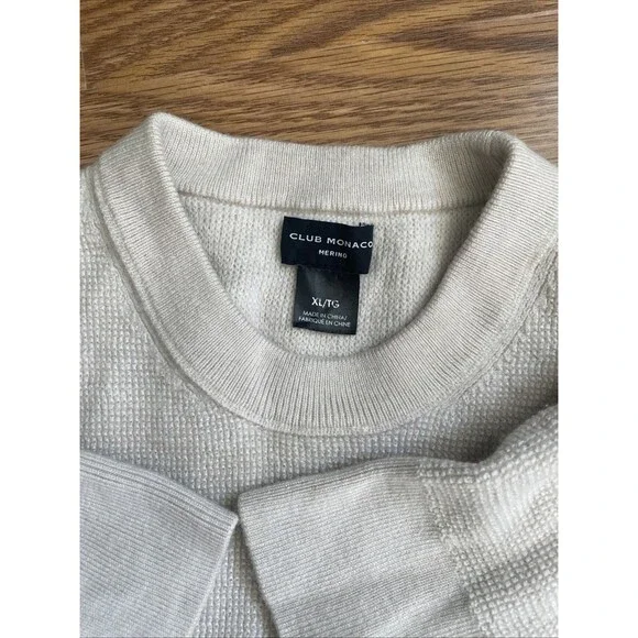 Club Monaco Men's Crew Neck Waffle Knit 100% Wool Sweater Heather Cream Beige